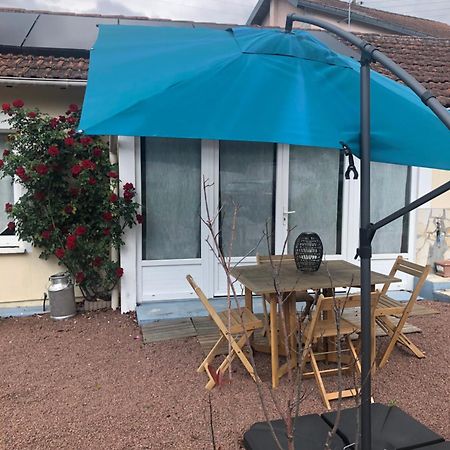 Charmante Maisonnette 2 Personnes Avec Wifi Surgères Exterior foto