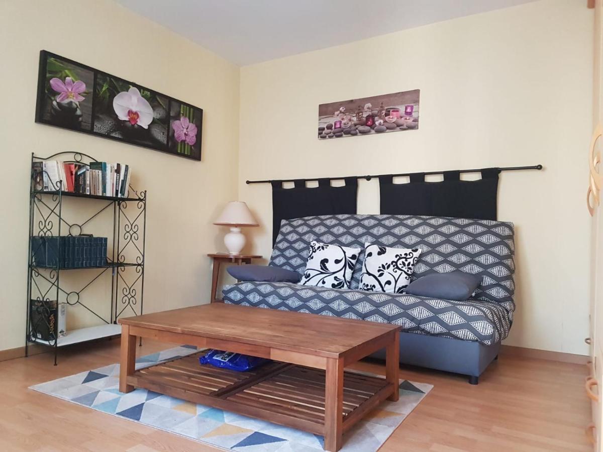 Charmante Maisonnette 2 Personnes Avec Wifi Surgères Exterior foto