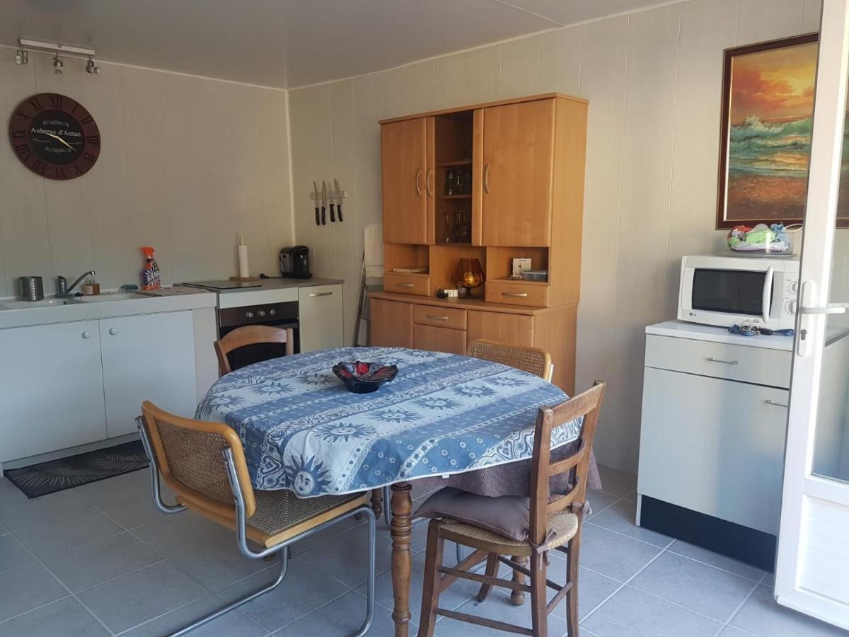 Charmante Maisonnette 2 Personnes Avec Wifi Surgères Exterior foto